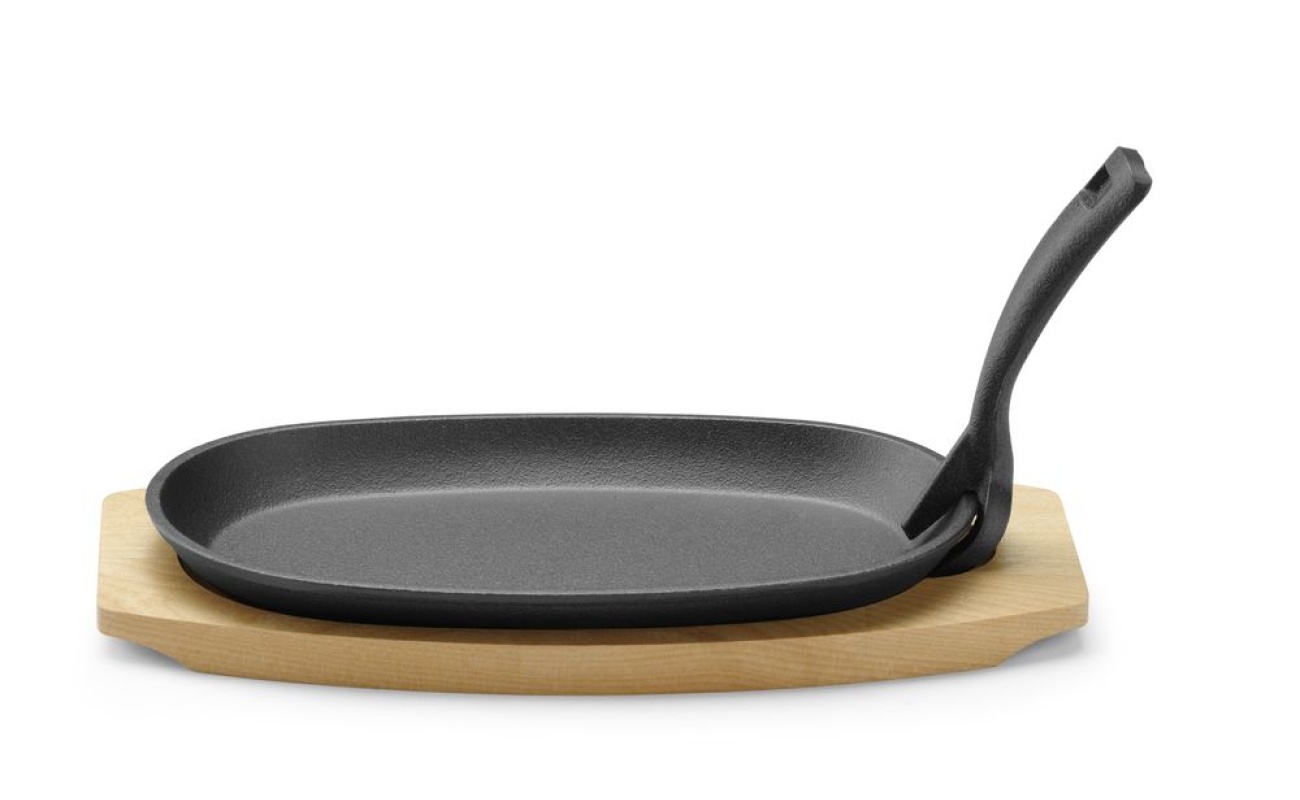 Plat en fonte avec dessous en bois et poignée avec pince