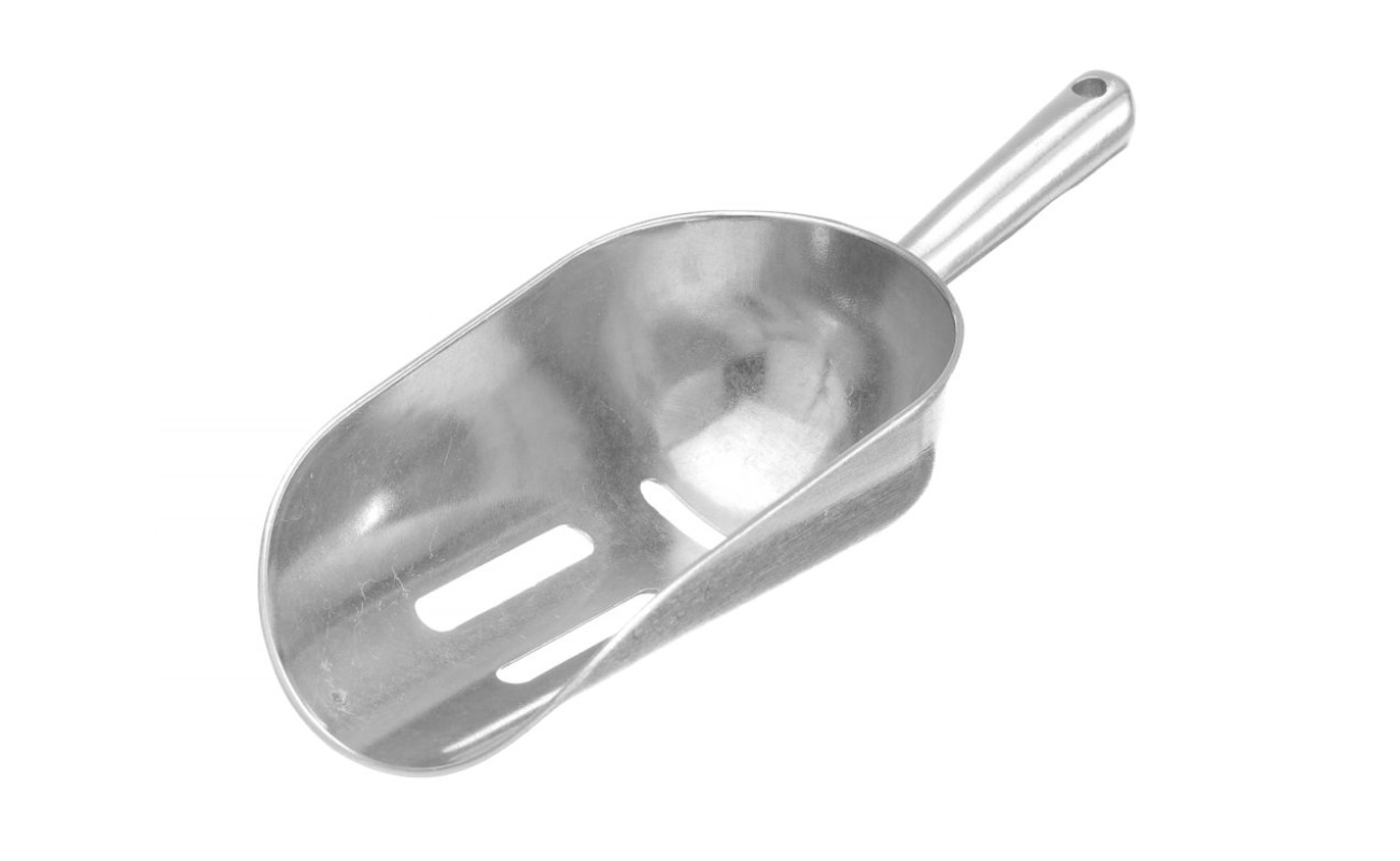 Pelle à glaçons avec fentes
