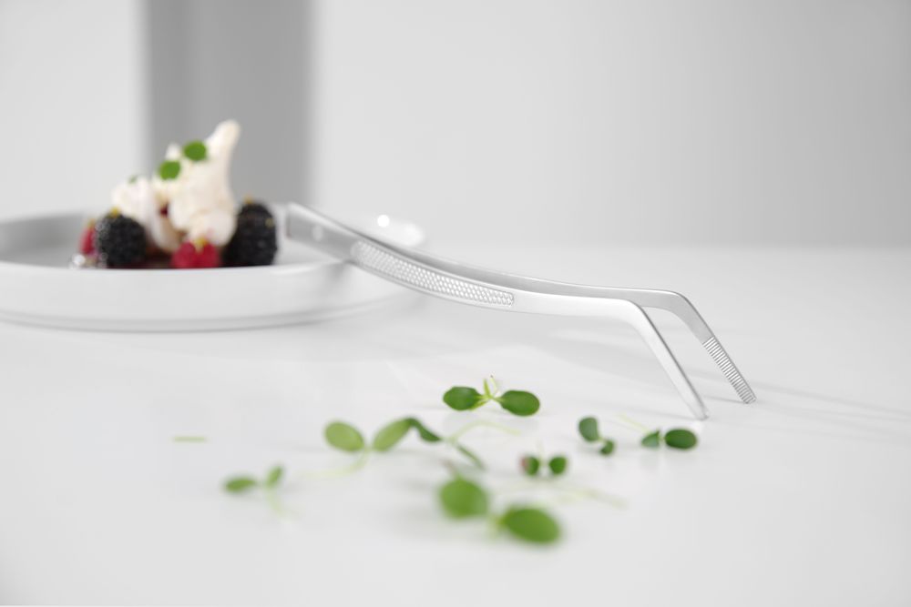Pince avec manche courbé_2