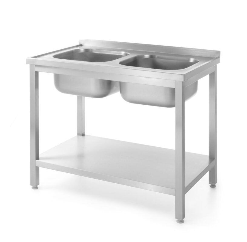 Table avec 2 éviers et étagère – vissée