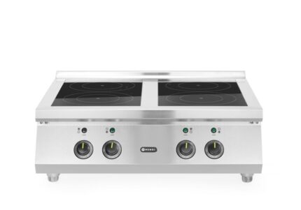 Cuisinière à induction avec 4 foyers